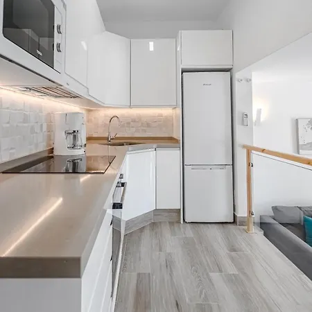 Apartment Fully Refurbished Holiday Apartment With Terrace