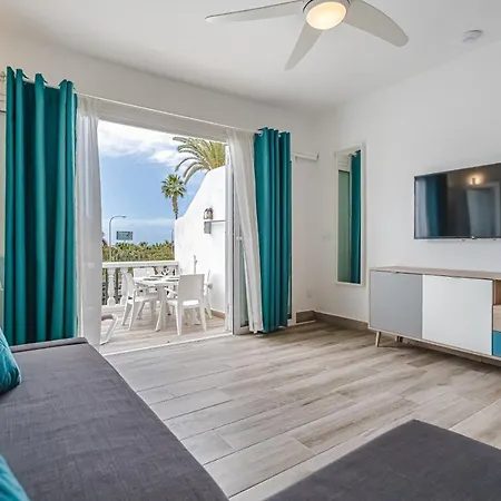 Apartment Fully Refurbished Holiday Apartment With Terrace