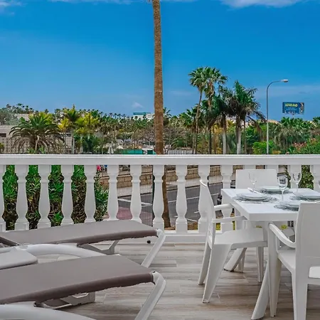 Fully Refurbished Holiday Apartment With Terrace