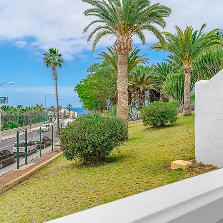 Fully Refurbished Holiday Apartment With Terrace